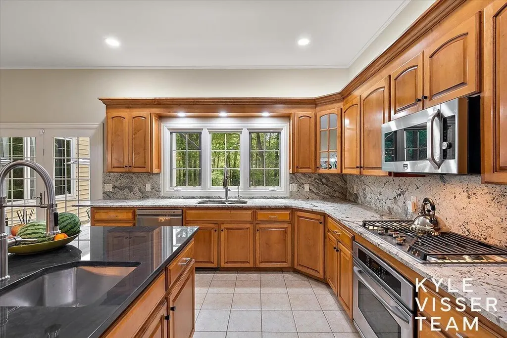 4608 Old Grand River Trail NE Grand Rapids Charter Township MI 49301