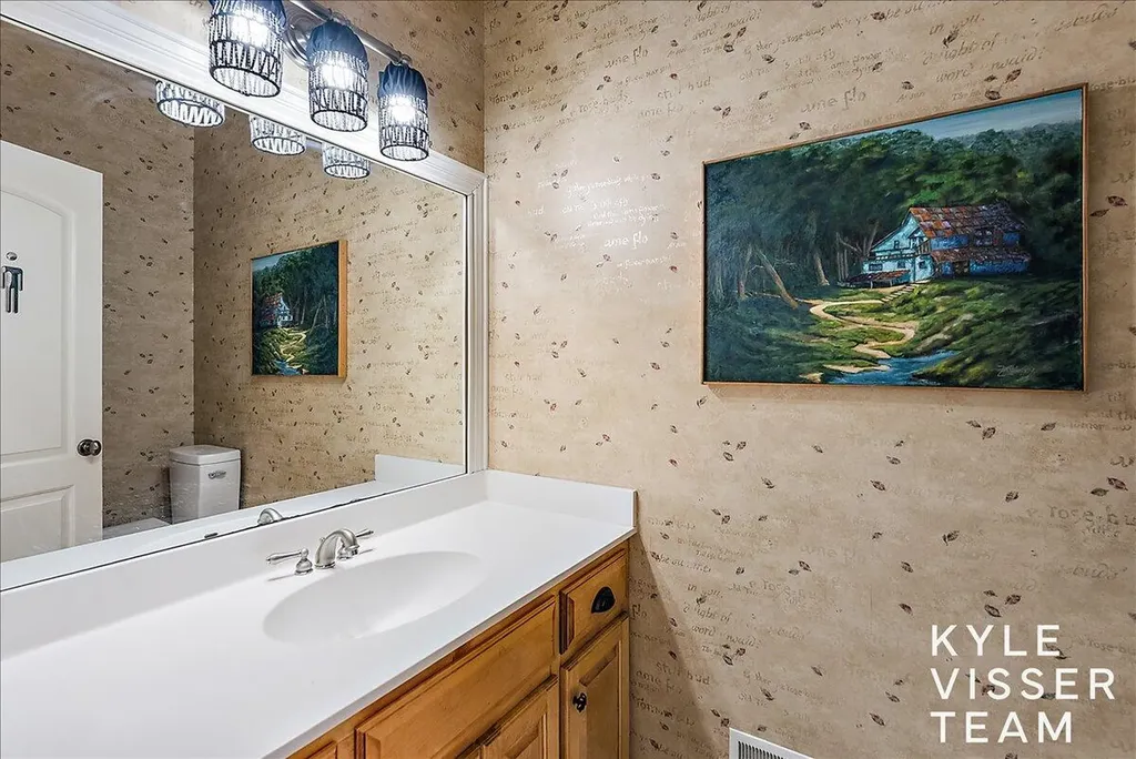 4608 Old Grand River Trail NE Grand Rapids Charter Township MI 49301