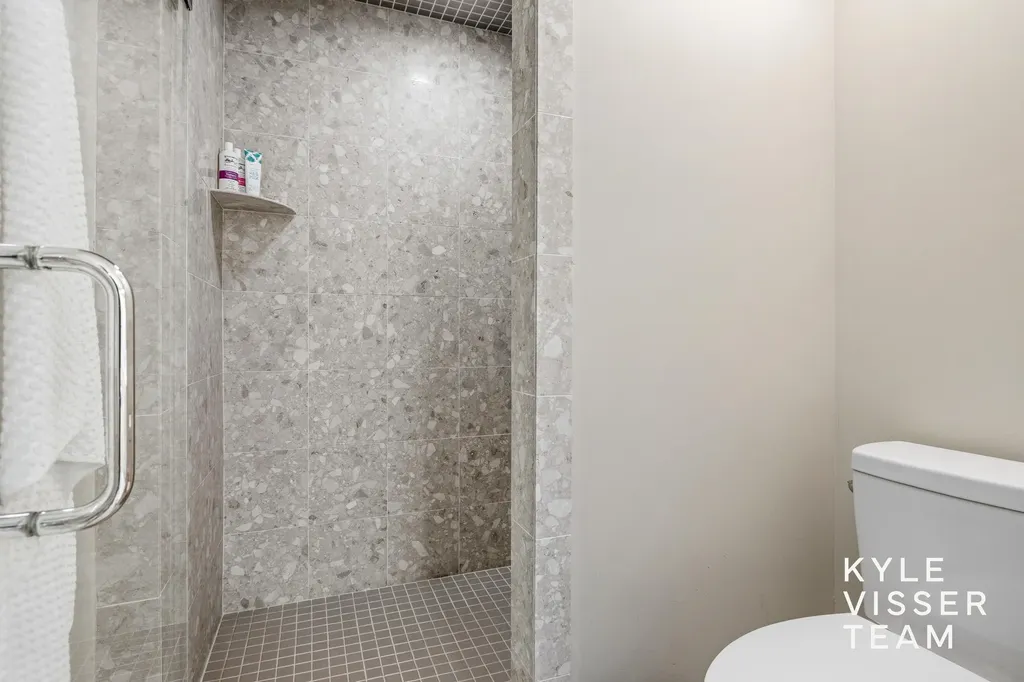 4608 Old Grand River Trail NE Grand Rapids Charter Township MI 49301