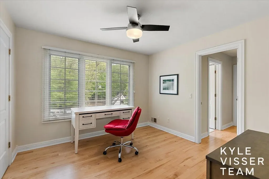 4608 Old Grand River Trail NE Grand Rapids Charter Township MI 49301