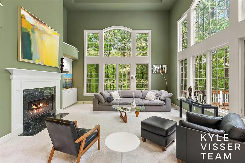 4608 Old Grand River Trail NE Grand Rapids Charter Township MI 49301