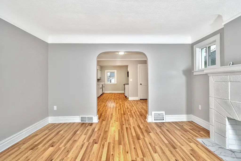 345 E Goulson Avenue Hazel Park City MI 48030