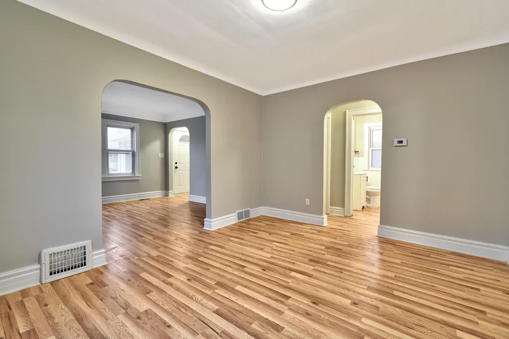 345 E Goulson Avenue Hazel Park City MI 48030