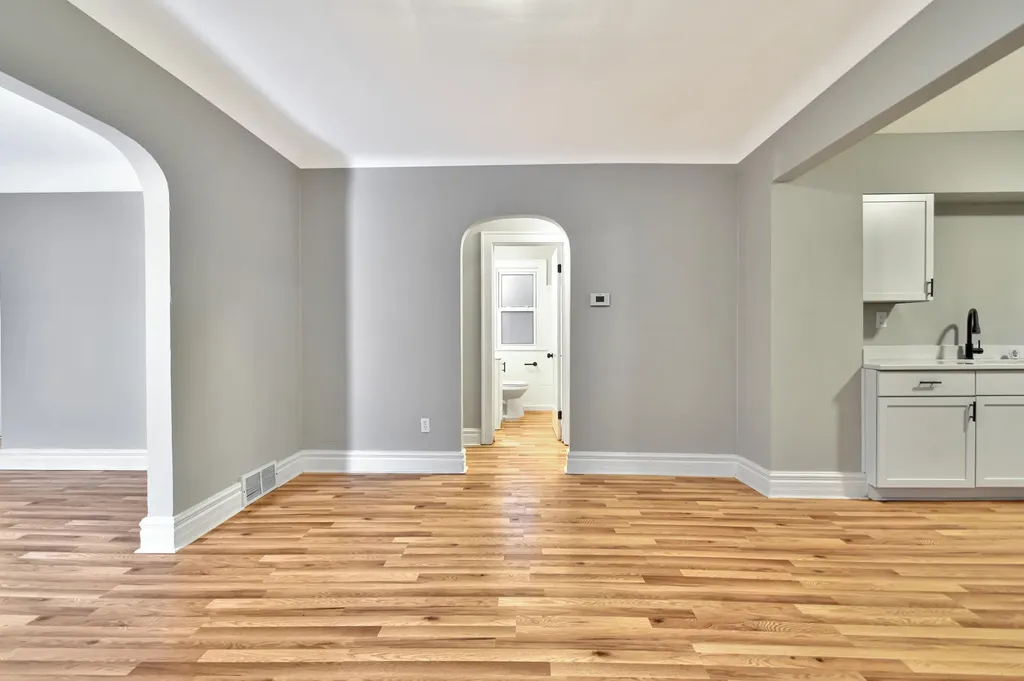 345 E Goulson Avenue Hazel Park City MI 48030