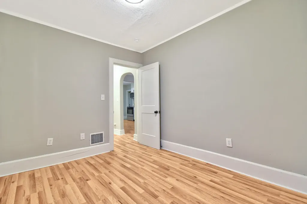 345 E Goulson Avenue Hazel Park City MI 48030