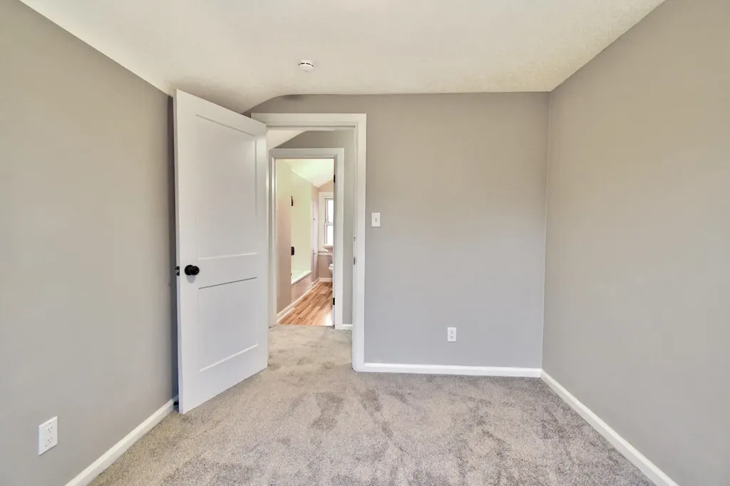 345 E Goulson Avenue Hazel Park City MI 48030