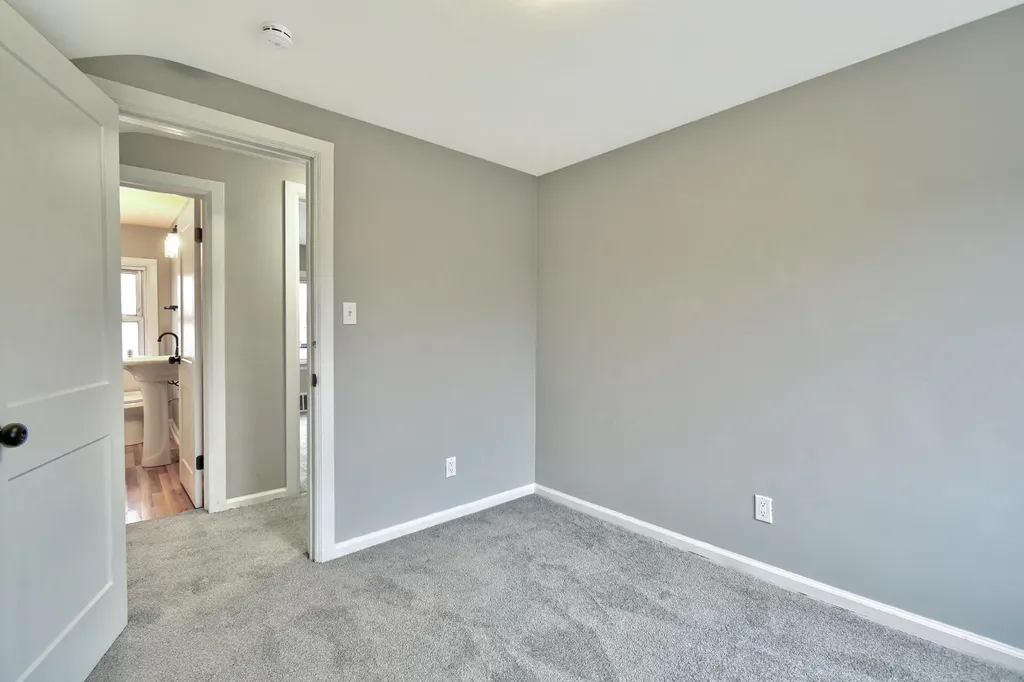 345 E Goulson Avenue Hazel Park City MI 48030