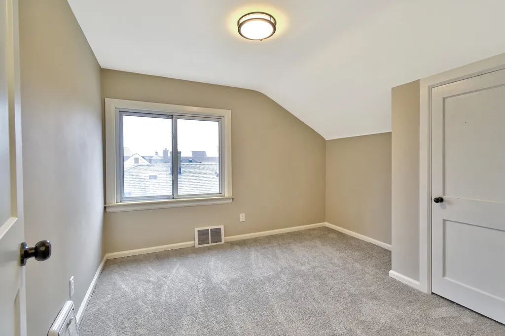345 E Goulson Avenue Hazel Park City MI 48030