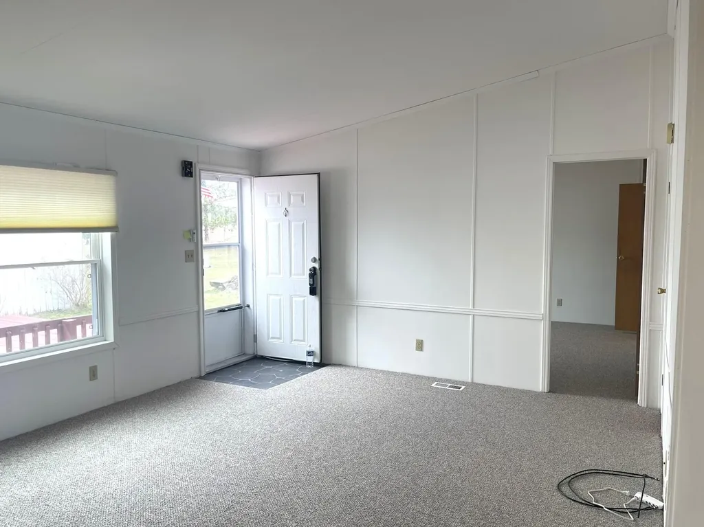 229 Cadgewith E Dewitt Charter Township MI 48906
