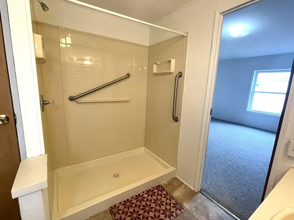 229 Cadgewith E Dewitt Charter Township MI 48906