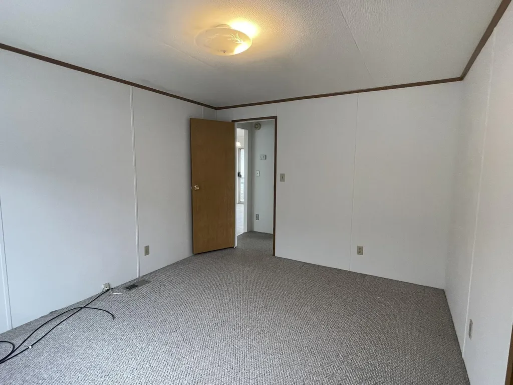 229 Cadgewith E Dewitt Charter Township MI 48906