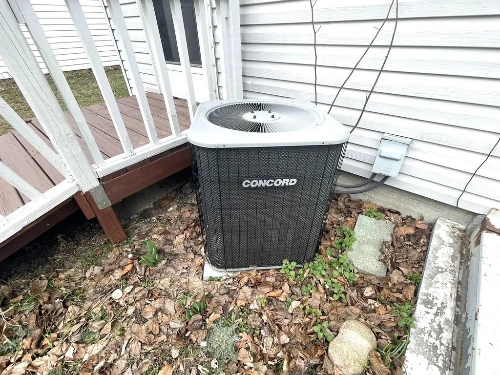 229 Cadgewith E Dewitt Charter Township MI 48906