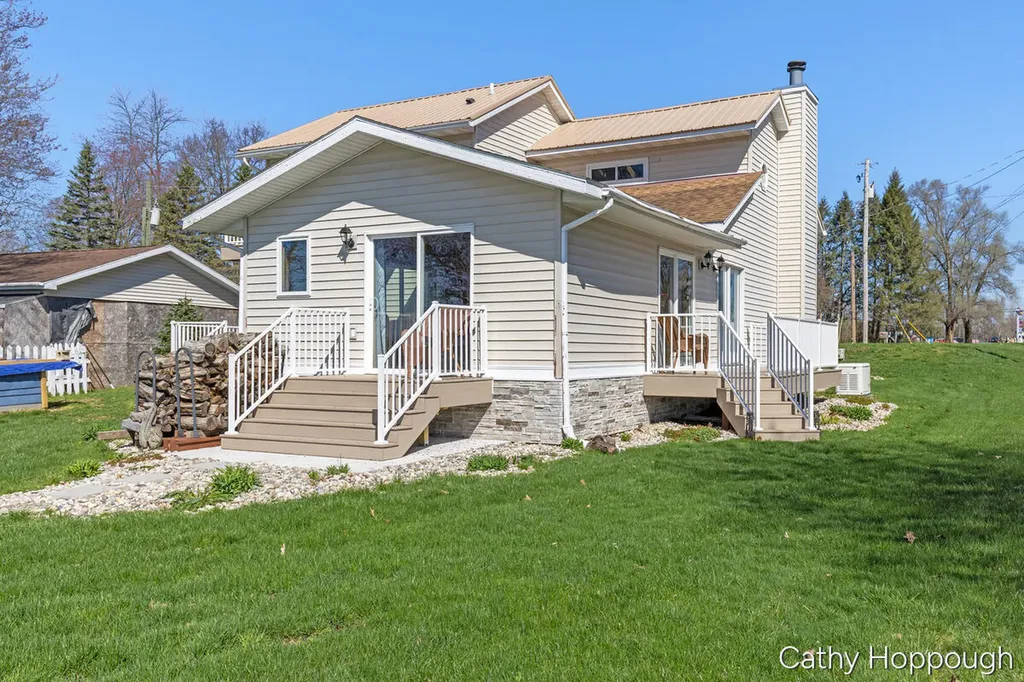 229 Ivason Drive Douglass Township MI 48888