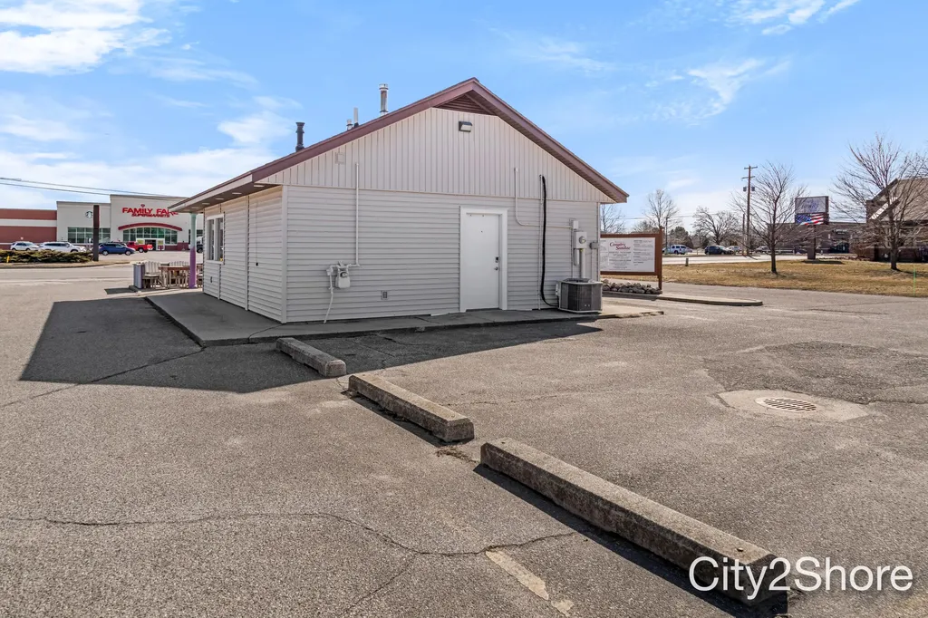 6481 28th Avenue Georgetown Charter Township MI 49426