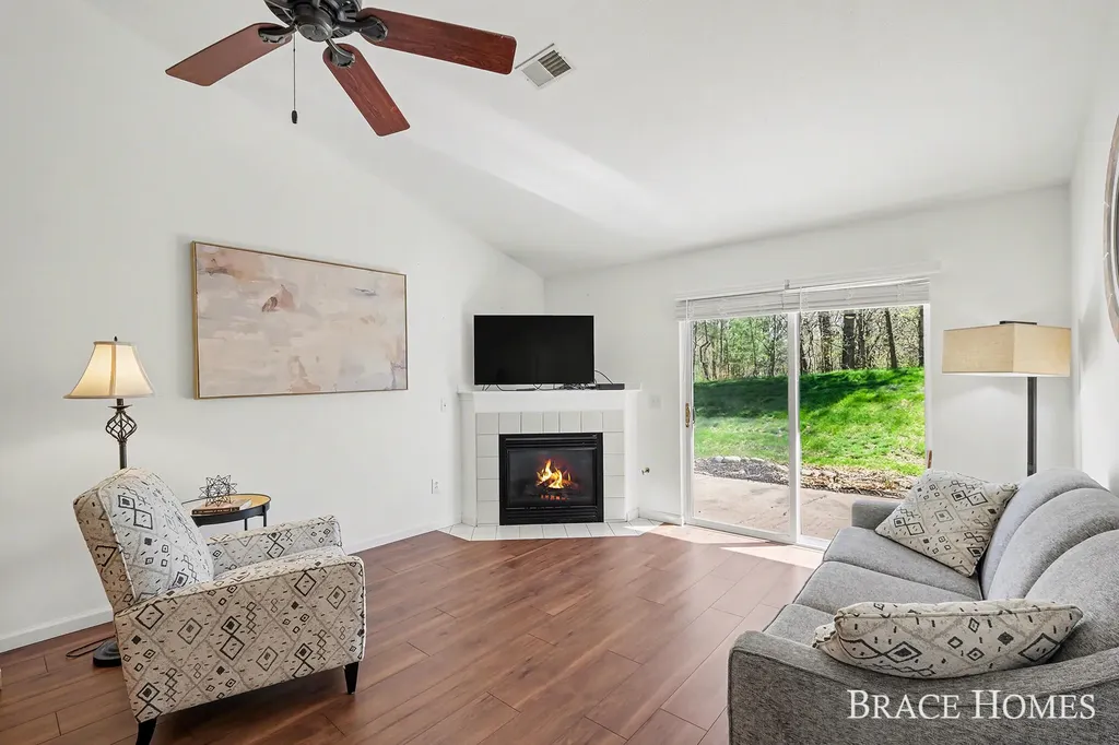 3369 Clear Vista Court NE Plainfield Charter Township MI 49525