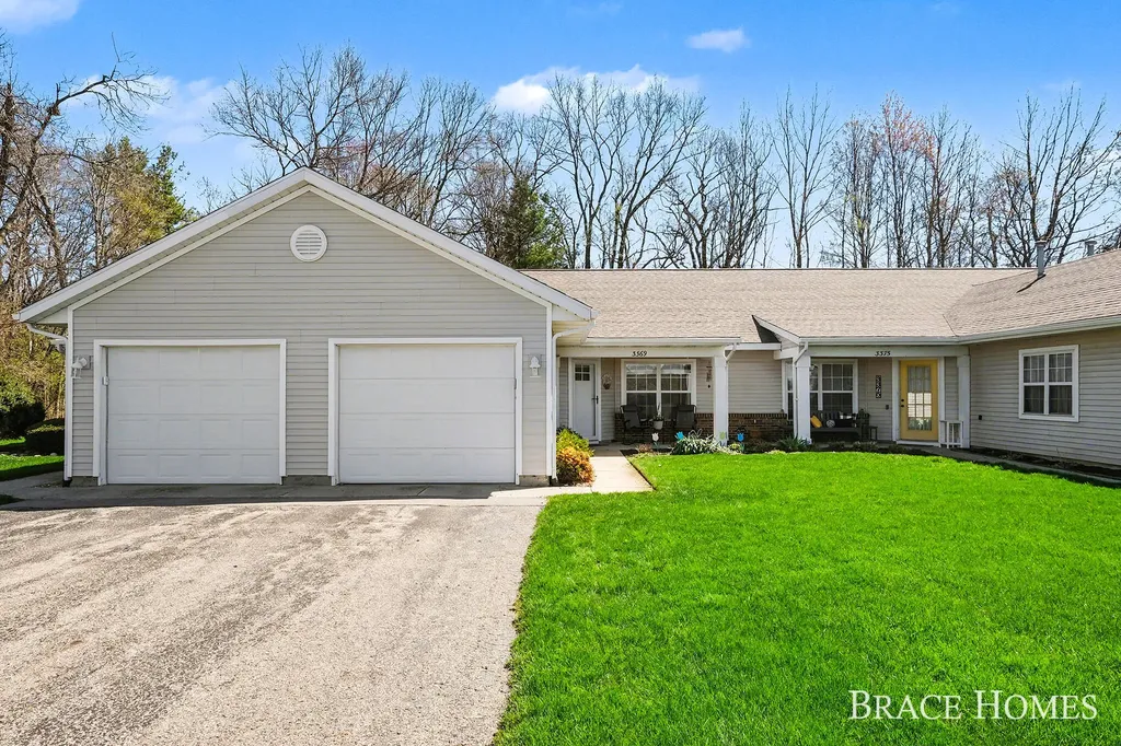 3369 Clear Vista Court NE Plainfield Charter Township MI 49525