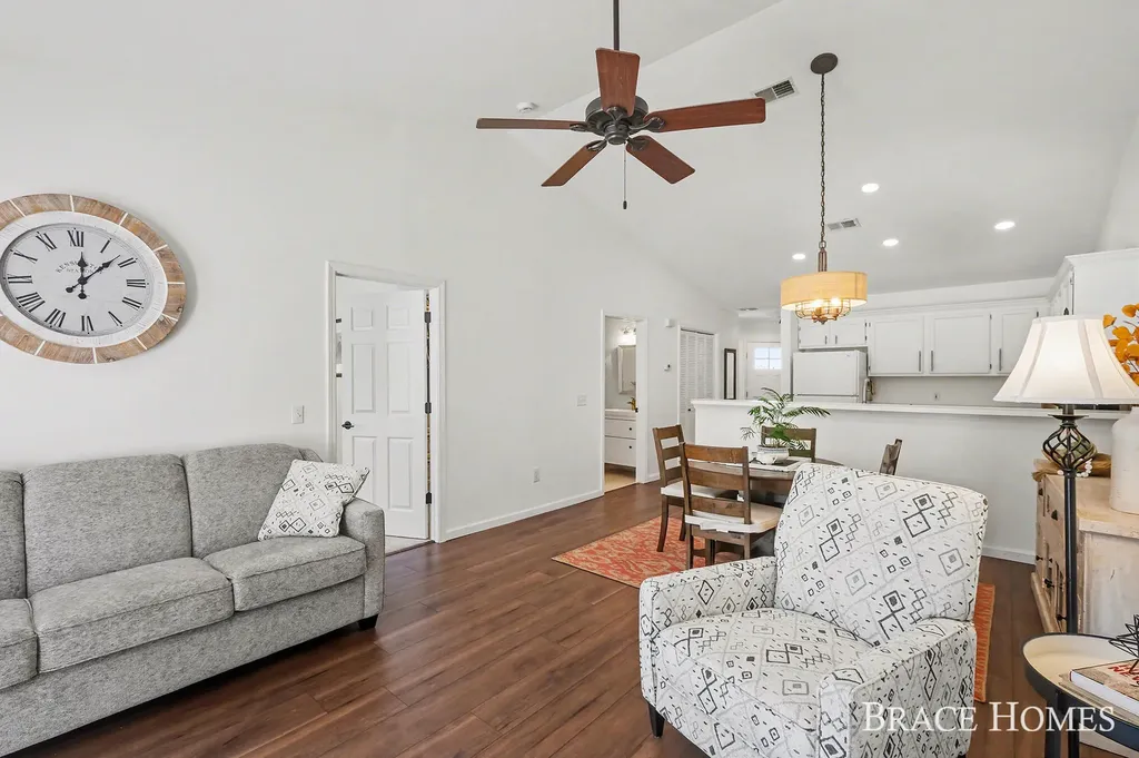 3369 Clear Vista Court NE Plainfield Charter Township MI 49525