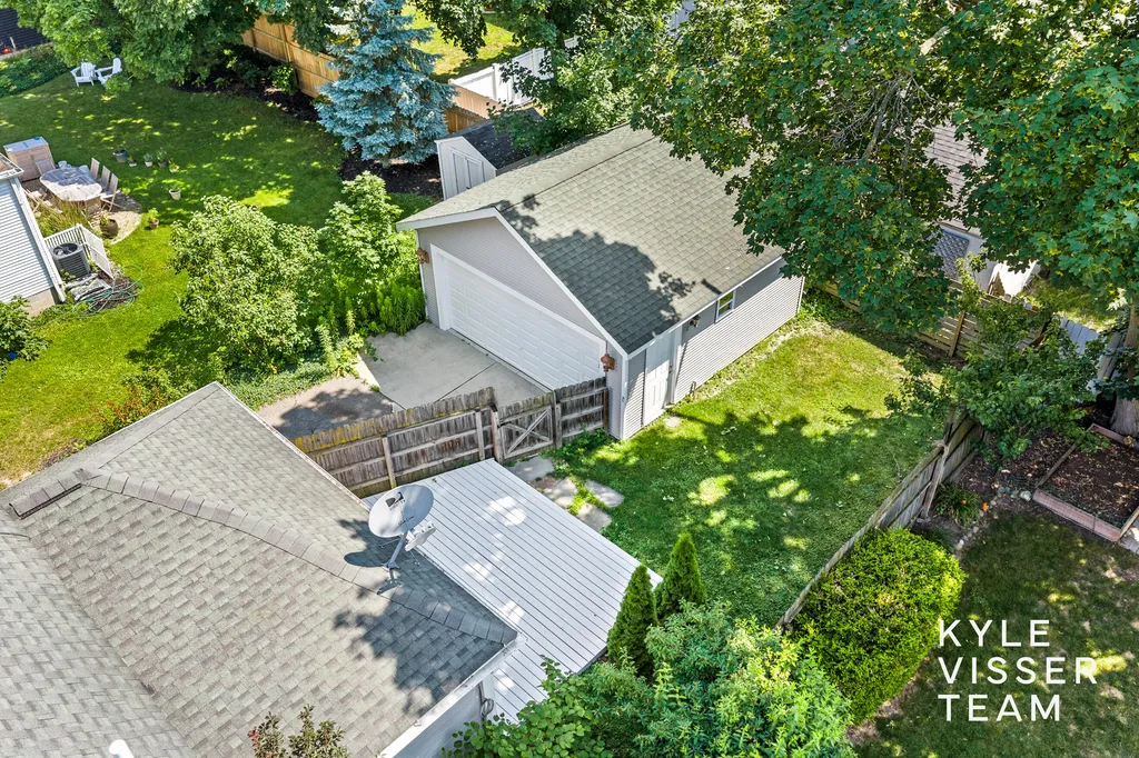 622 Gladstone Drive SE East Grand Rapids City MI 49506