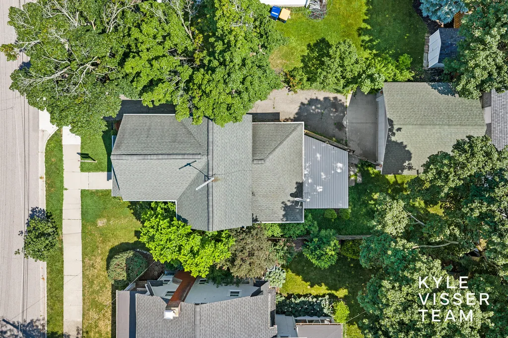 622 Gladstone Drive SE East Grand Rapids City MI 49506