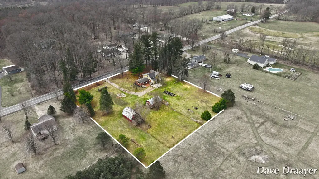 7869 17 Mile Road NE Nelson Township MI 49319