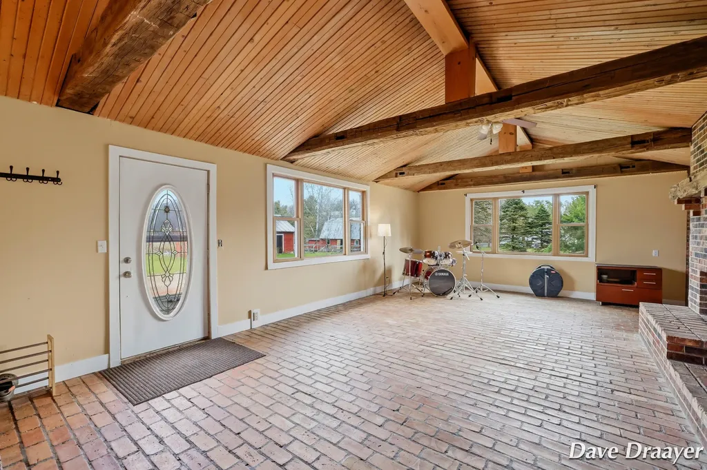 7869 17 Mile Road NE Nelson Township MI 49319