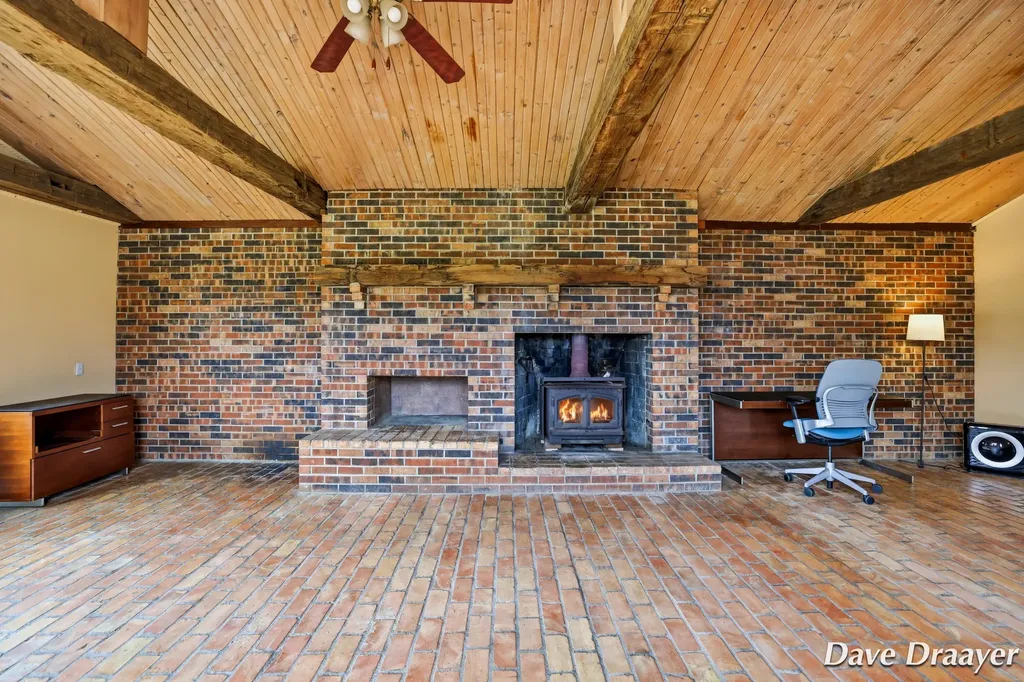 7869 17 Mile Road NE Nelson Township MI 49319