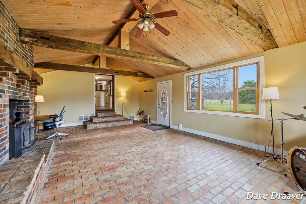 7869 17 Mile Road NE Nelson Township MI 49319