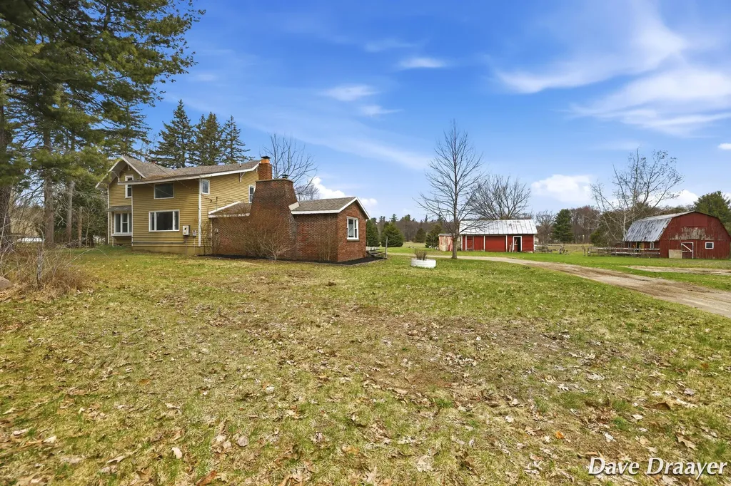 7869 17 Mile Road NE Nelson Township MI 49319