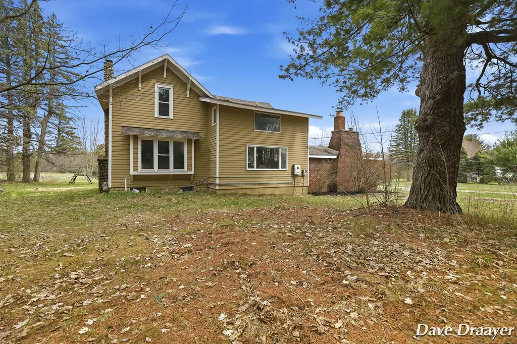 7869 17 Mile Road NE Nelson Township MI 49319