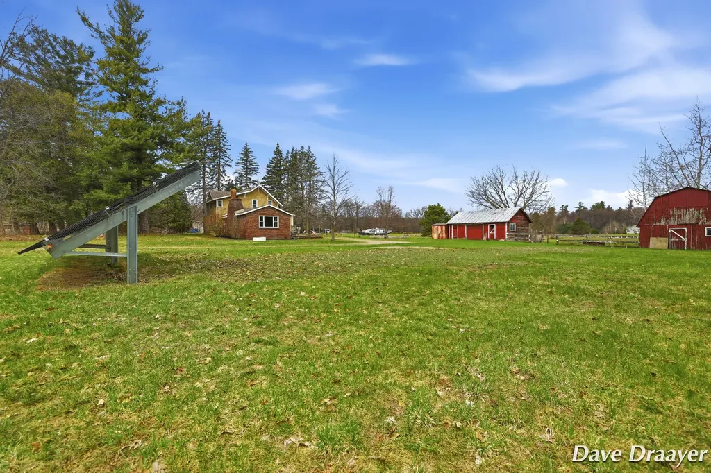 7869 17 Mile Road NE Nelson Township MI 49319