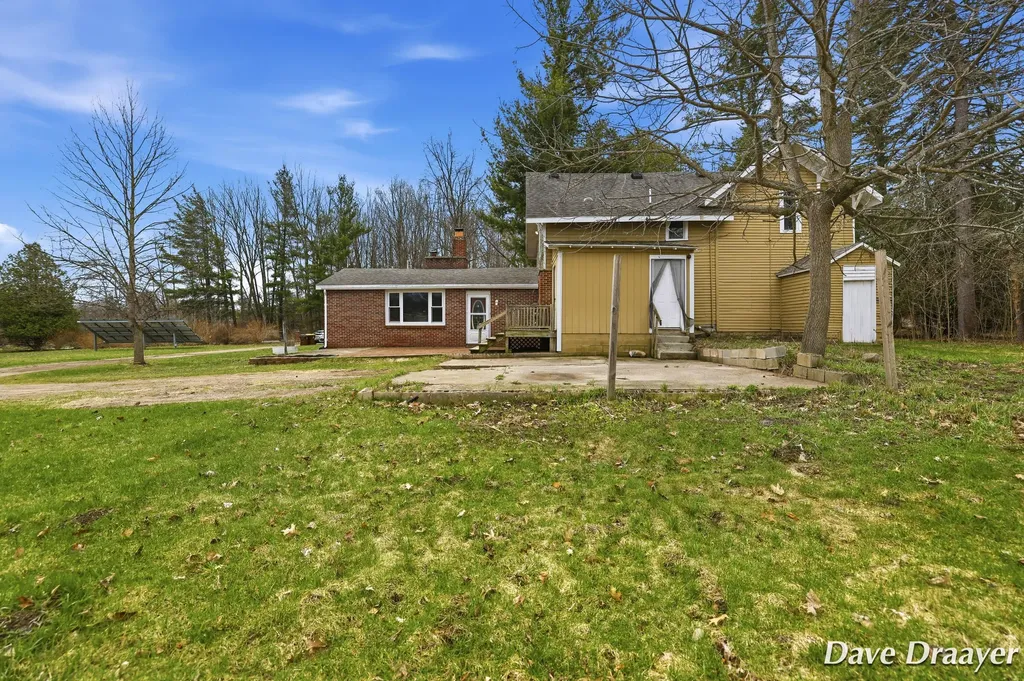 7869 17 Mile Road NE Nelson Township MI 49319