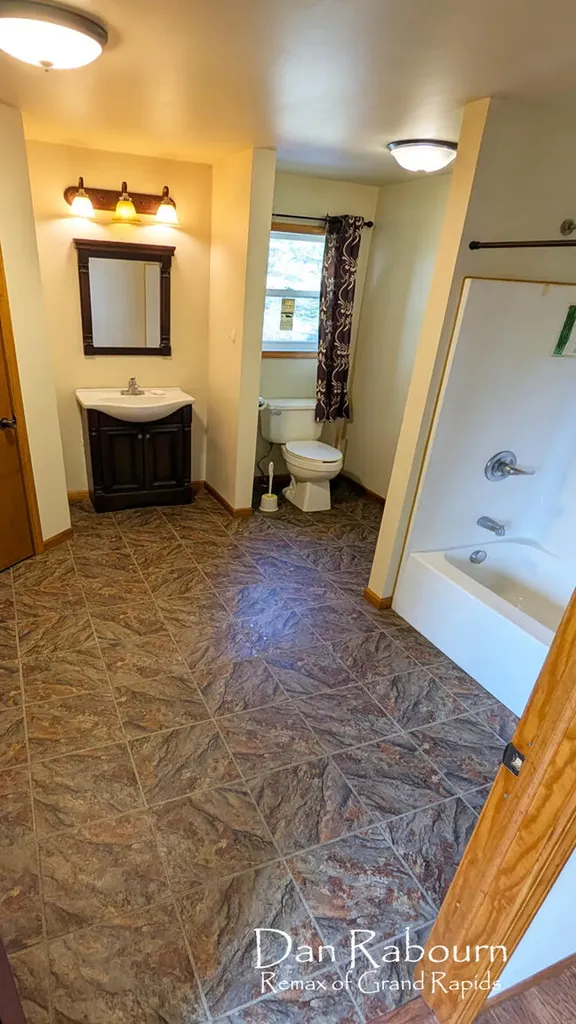 1185 11 Mile Road Wheatland Township MI 49340