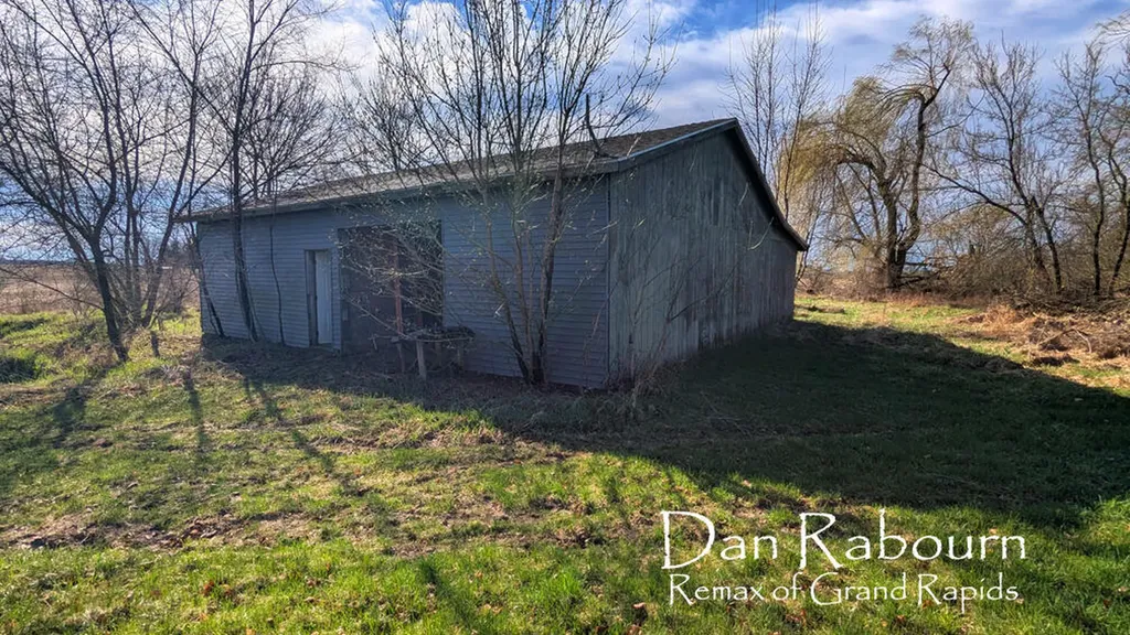 1185 11 Mile Road Wheatland Township MI 49340