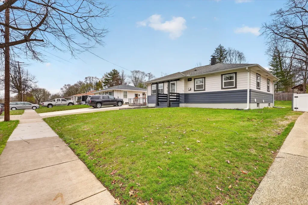3834 Wyoming Avenue SW Wyoming City MI 49519