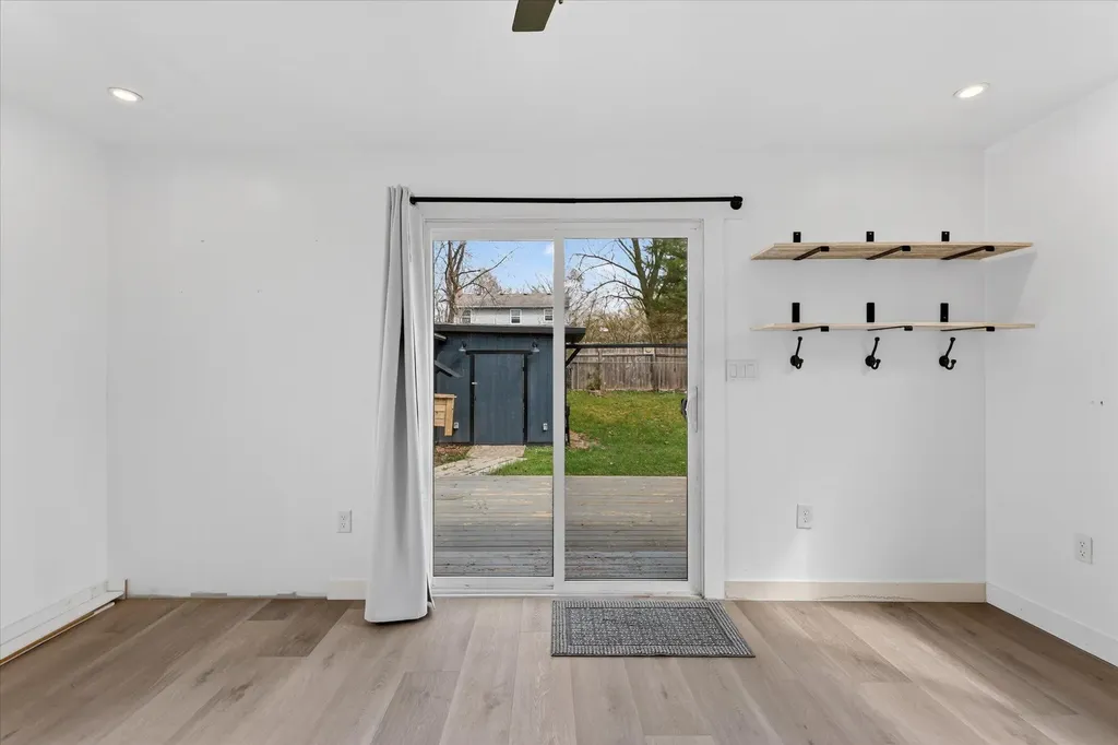 3834 Wyoming Avenue SW Wyoming City MI 49519