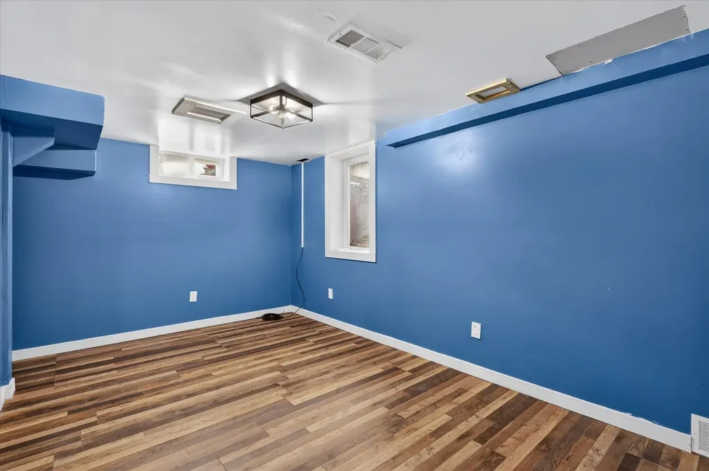 3834 Wyoming Avenue SW Wyoming City MI 49519
