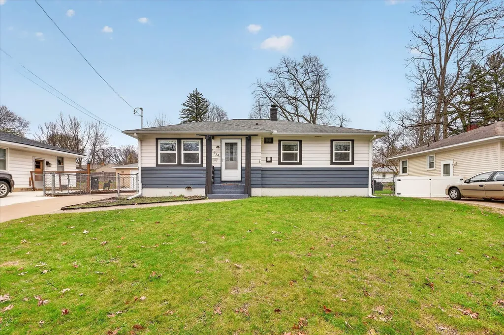 3834 Wyoming Avenue SW Wyoming City MI 49519