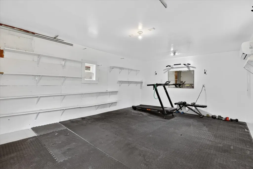 3834 Wyoming Avenue SW Wyoming City MI 49519