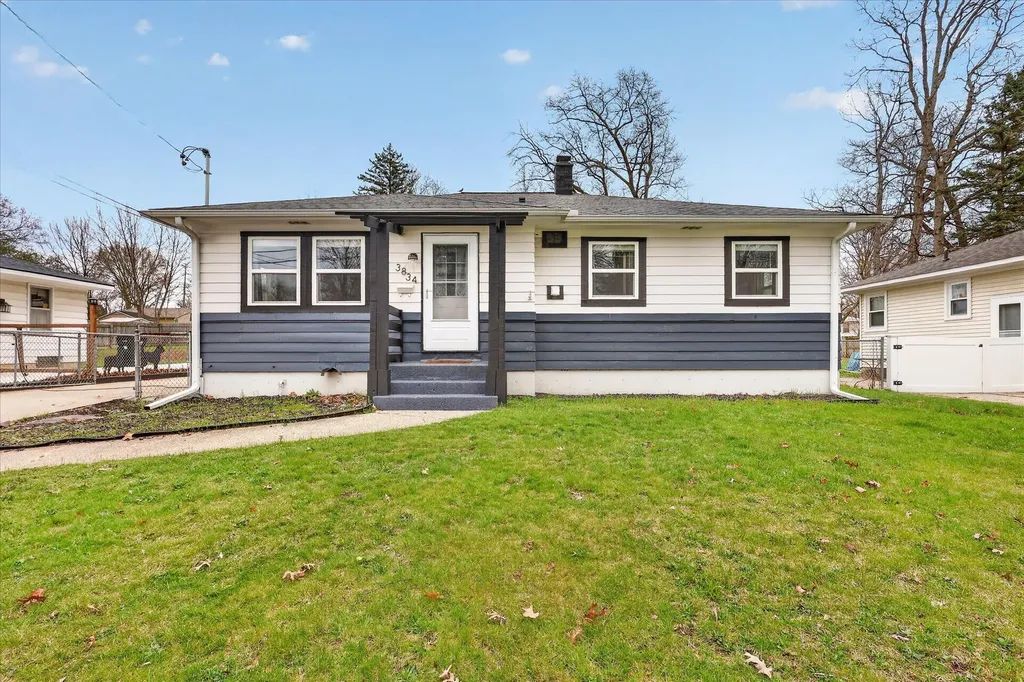 3834 Wyoming Avenue SW Wyoming City MI 49519