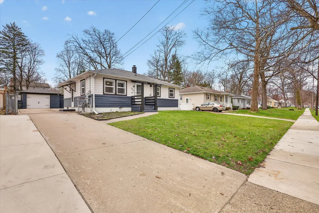 3834 Wyoming Avenue SW Wyoming City MI 49519