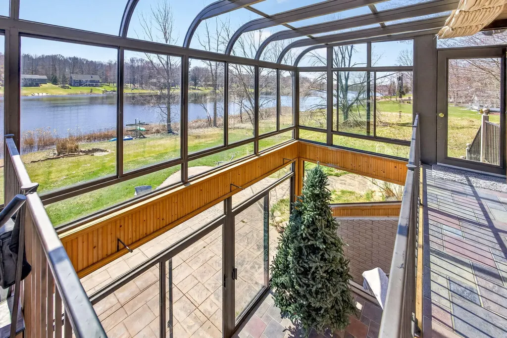 9613 Fawn Ridge Road Morton Township MI 49346