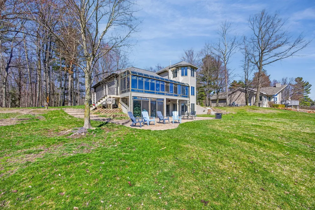 9613 Fawn Ridge Road Morton Township MI 49346