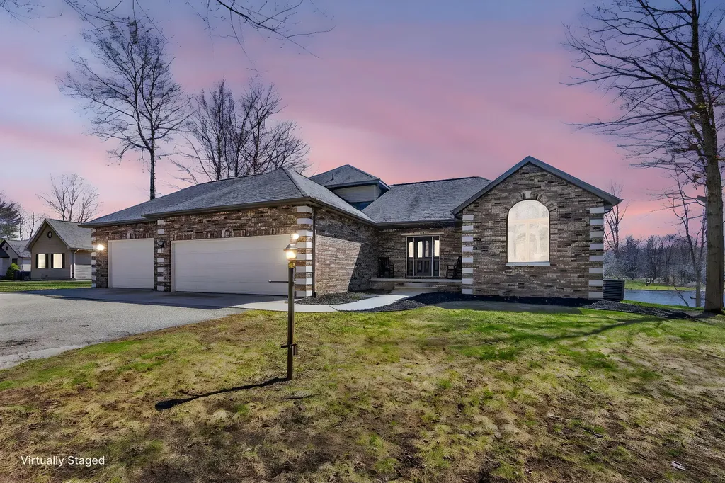 9613 Fawn Ridge Road Morton Township MI 49346