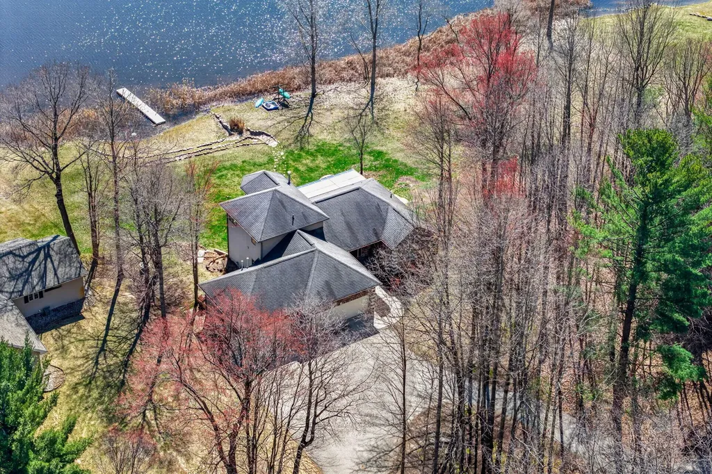 9613 Fawn Ridge Road Morton Township MI 49346