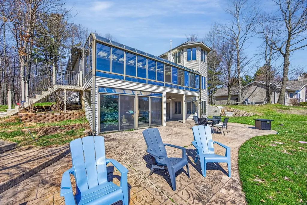 9613 Fawn Ridge Road Morton Township MI 49346
