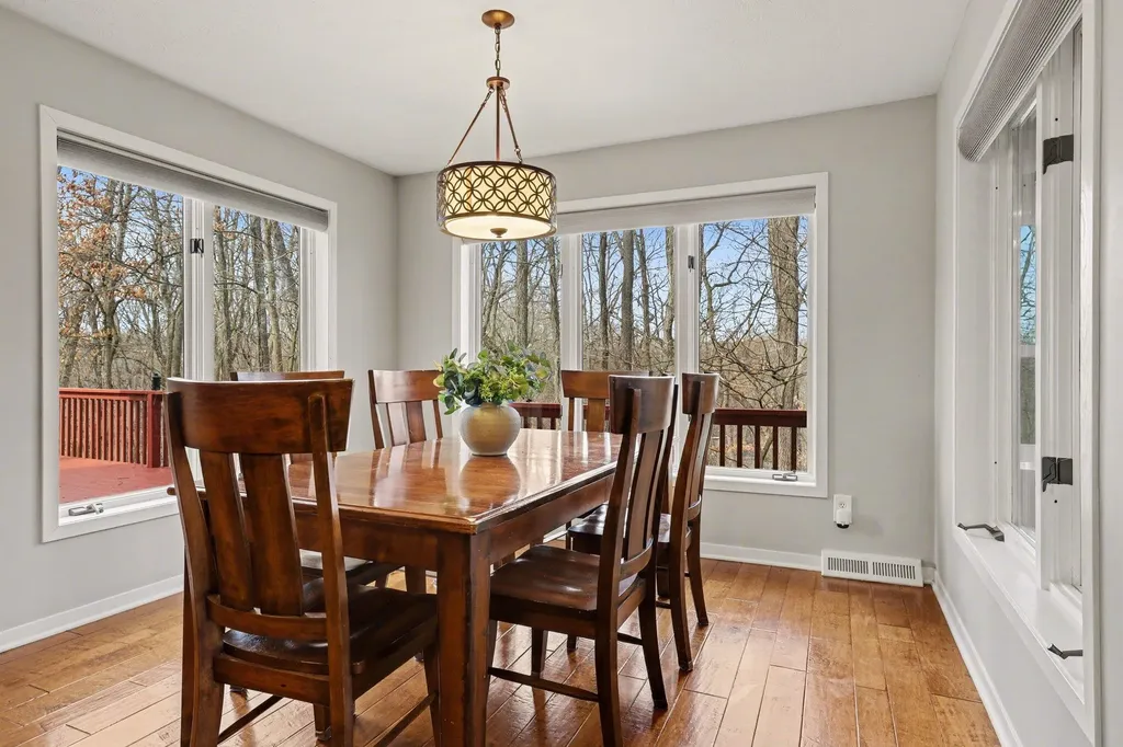 2011 Knollpoint Drive NE Ada Township MI 49301