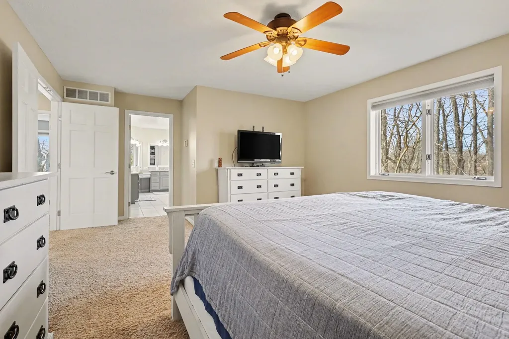 2011 Knollpoint Drive NE Ada Township MI 49301