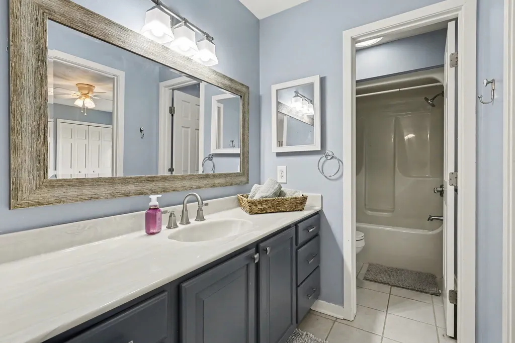 2011 Knollpoint Drive NE Ada Township MI 49301