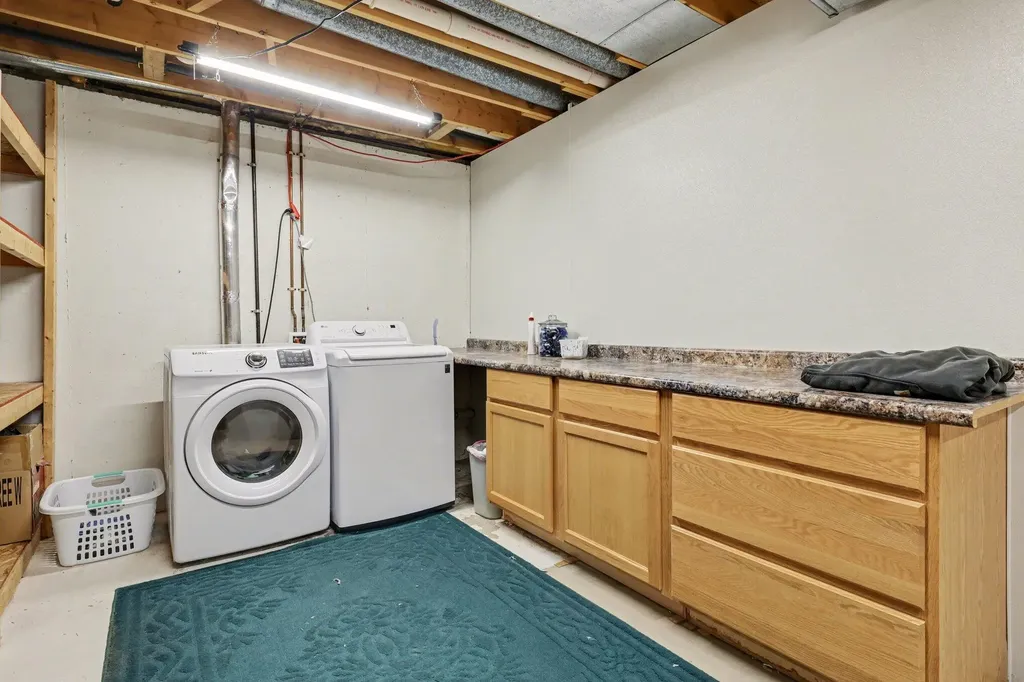 2011 Knollpoint Drive NE Ada Township MI 49301