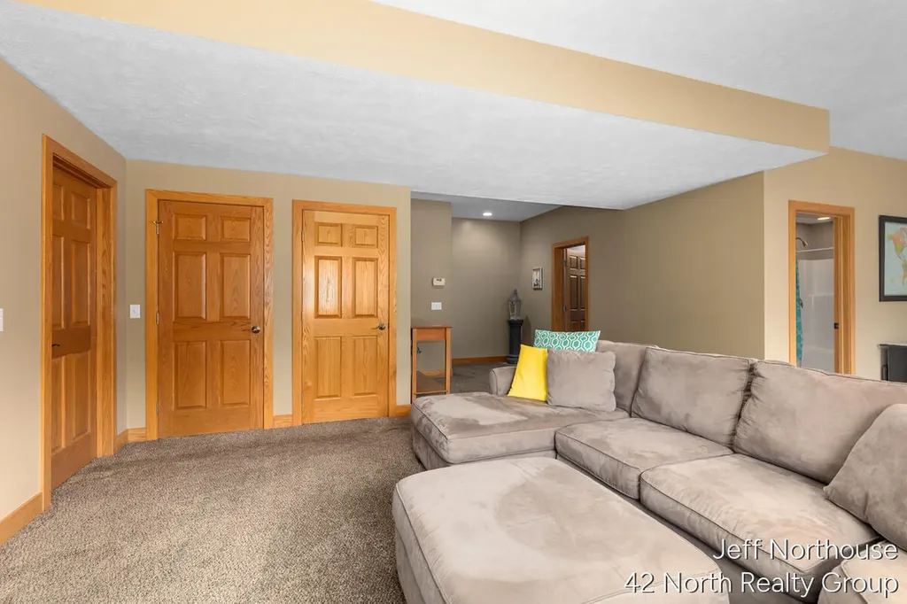 7553 Willow Pointe Drive Caledonia Township MI 49316